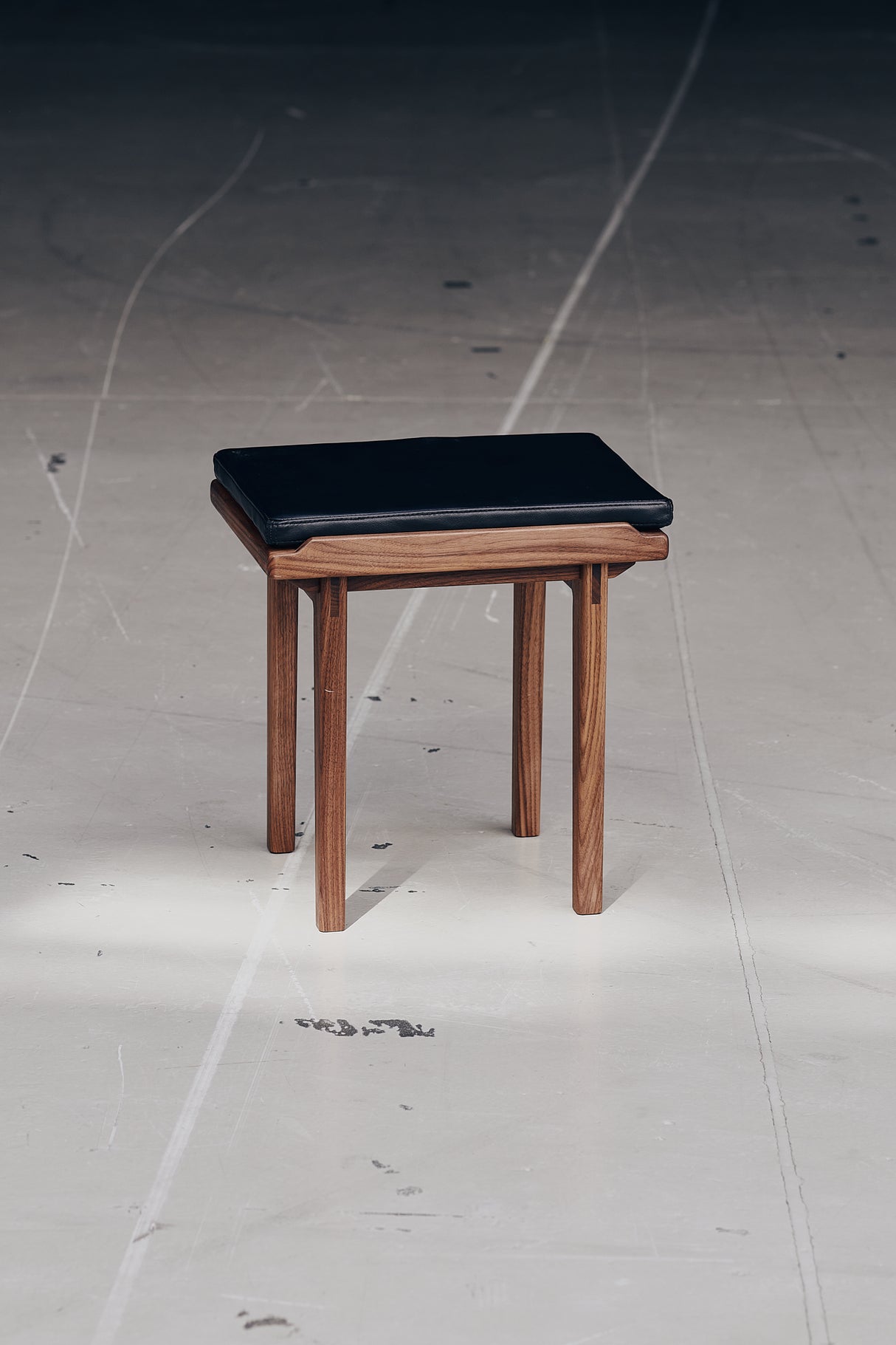 KA53 - Skammel - Valnød