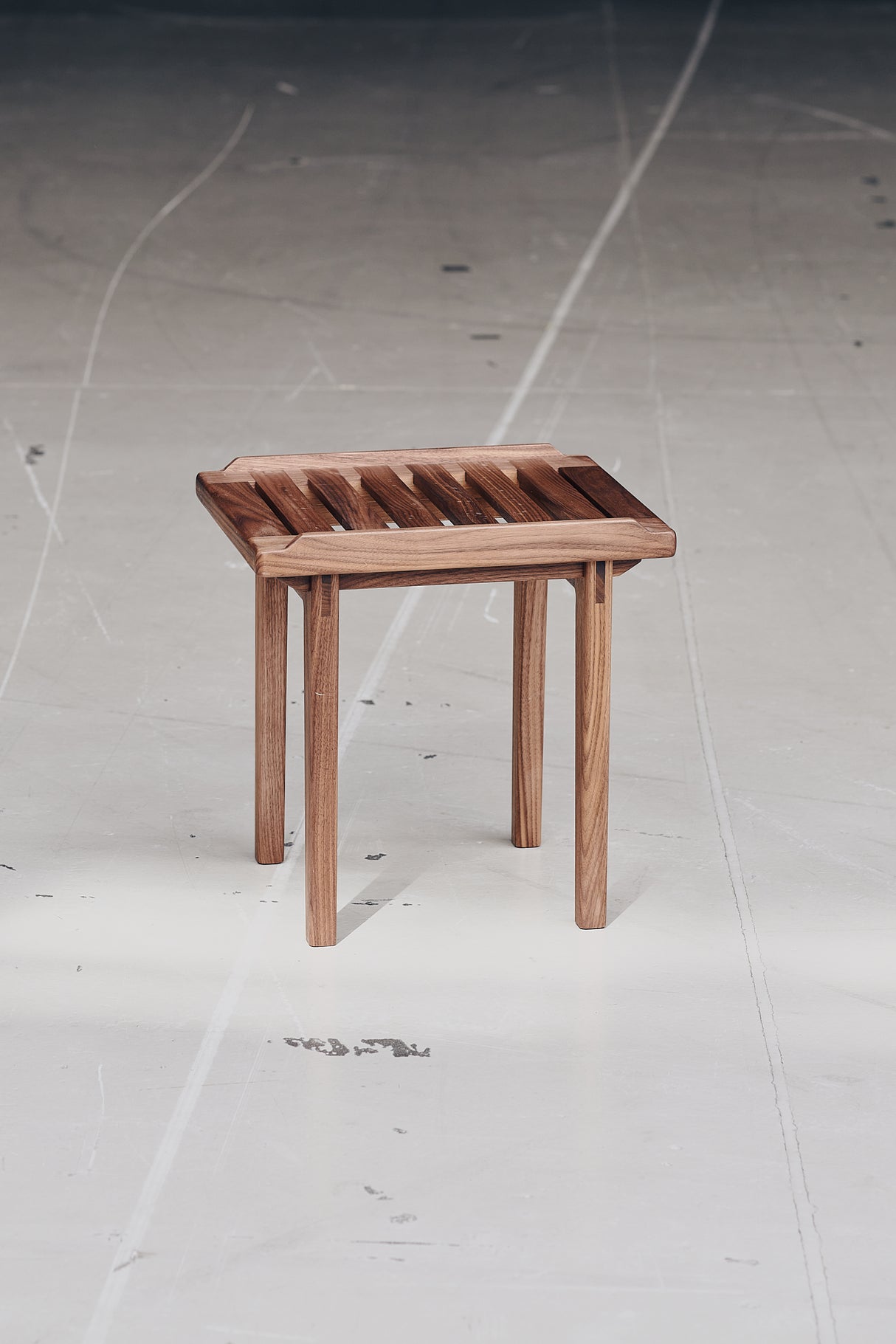 KA53 - Skammel - Valnød