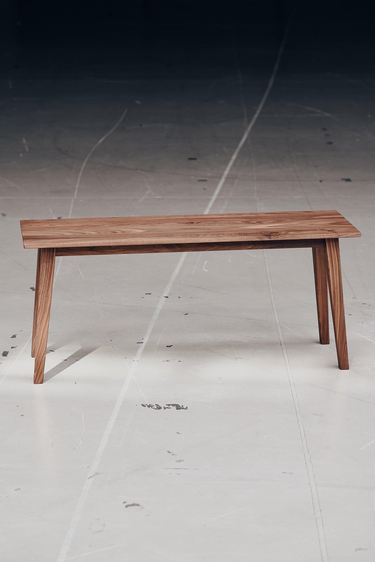 KA62 - Bænk - Valnød